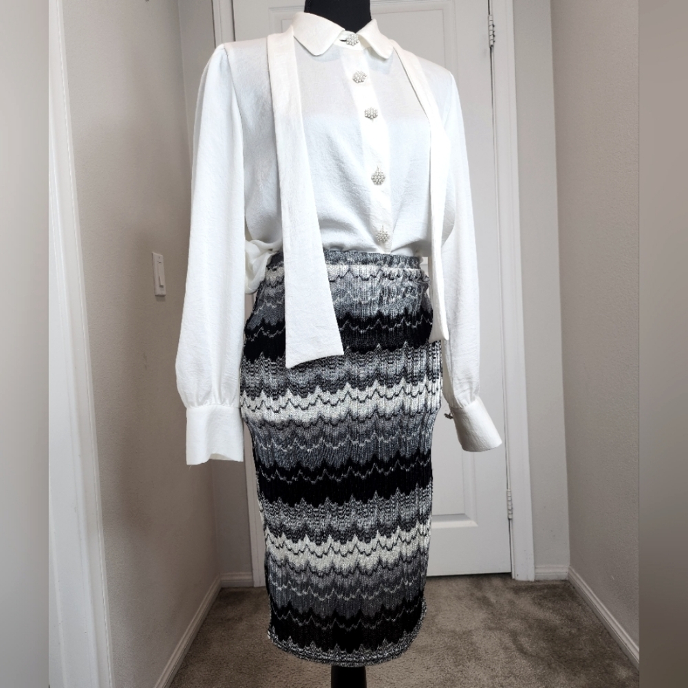 Women's Skirt Grey Black white Small Medium